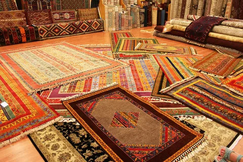 RUGS & CARPETS